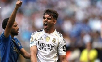 揪出皇马头号罪人！22岁后卫当裁判面无脑拉人 3次送点 西甲第2差