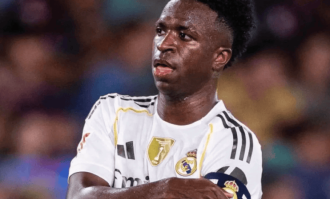 皇马危机爆发！曝熊皇下场后又冲阿隆索发脾气 批2队友不给他传球