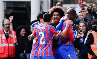 补时绝杀！主场球迷狂欢，英超领头羊倒下，遭遇赛季首败