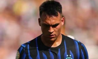 真的是稀里糊涂！意甲榜首国米瑟瑟发抖！身后是23轮不败的魔鬼，米兰正在一口口吞掉领先优势！