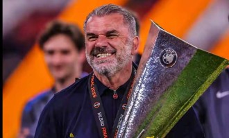 森林大换血！主帅努诺下课，波斯特科格鲁火速上位，这波操作猛如虎啊！