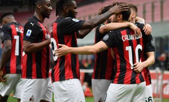 意甲争冠焦点：那不勒斯主场冲榜首，卡利亚里客场掀韧性风暴！