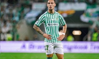 加速离开！不转会就被雪藏整个赛季，曼联给安东尼下达最后通牒