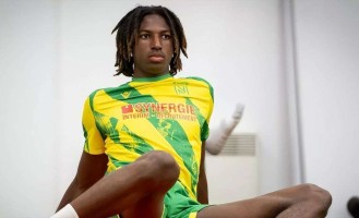 17岁法甲天才中卫横空出世，巴萨对他情有独钟，6大豪强展开疯抢