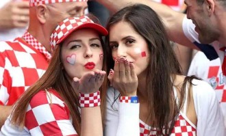 登贝莱这个金球奖并不水，至少比2010年梅西那个金球奖公正多了