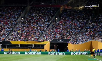 露出争冠獠牙！曼城11人大轮换仍6球大胜，两战全胜狂轰8球0失球