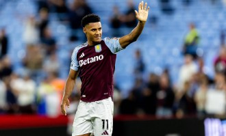 镜报：曼联和维拉谈过拉什福德&amp;沃特金斯互换，现在曼联仍关注他