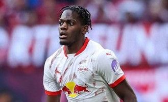 22岁德甲后防帝星横空出世法国新一代希望之星3大欧洲豪门疯抢