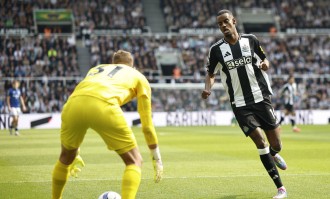 曼联的吸引力：本杰明·谢斯科的选择令阿兰·希勒尴尬