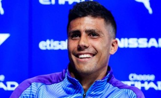 续约未决！金球动向牵动欧足坛，曼城皇马暗战升级