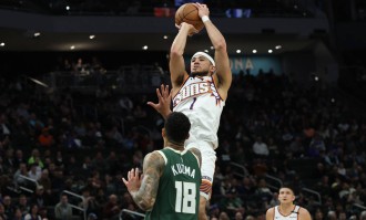 布克今夏会得到2年1.498亿美元的提前续约合同