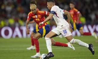 魔怔！亚马尔1年之内6杀姆巴佩 从南天门砍到蓬莱东路