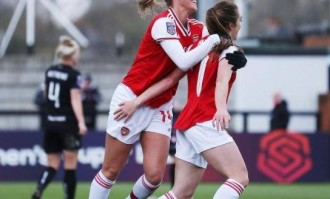 巴黎男足三冠王称雄，阿森纳女足欧冠逆转封后，2025金球奖俱乐部奖项看点十足