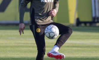 多特蒙德又出新星！赖尔森闪耀德甲，巴萨虎视眈眈