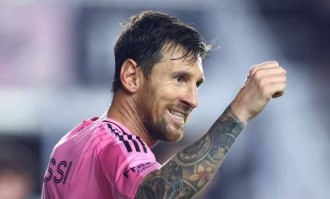 梅西38岁再创辉煌：头球破门 美职联30球全场欢呼