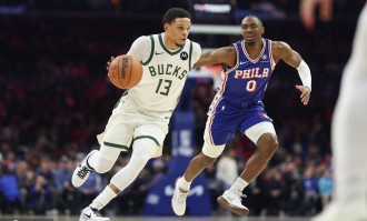 乔治32分恩比德29+9 76人大胜雄鹿