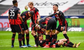 德甲强弱对话！法兰克福主场迎战柏林联合，降级区球队能否绝境求生？