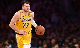 Shams:爆料东契奇交易时手抖得厉害 手机消息炸了