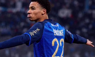 哲凯赖什只把曼联当备胎，阿莫林转向德甲中锋！姆贝莫B计划曝光