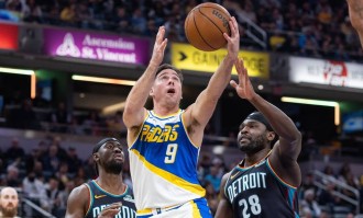 坎宁安24+11西卡24分 活塞擒步行者迎13连胜平队史纪录