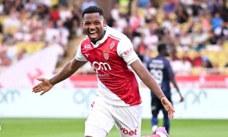 巴萨捡到宝！法蒂在法甲涅槃重生，英超球队排队求购！