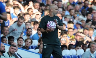 切尔西球迷怒斥卡拉格：2025年欧冠能否突围？