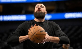 掘金方面告知瓦兰团队 坚决要求其回球队效力