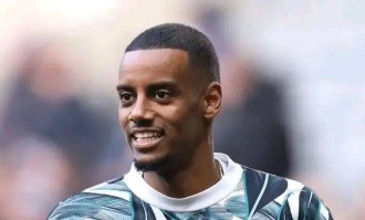 利物浦出价1.2亿英镑，伊萨克心动了，可纽卡斯尔就是不愿放人