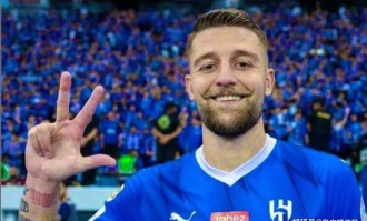 尤文明夏梭哈免签！29岁意甲传奇中场或回归，沙特淘金后再冲巅峰