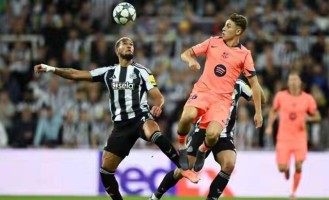 巴萨2500万门神封神之夜！拉什福德梅开二度打脸质疑