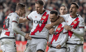 西甲焦点战：巴列卡诺主场迎战巴塞罗那，胜负悬念几何？