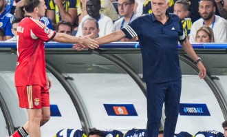 欧冠附加赛：穆里尼奥的费内巴切尽管多一人，仍被本菲卡逼平