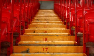 远藤航、基耶萨缺席利物浦今日训练！训练场背后隐情揭晓，球队战术或遭重创？