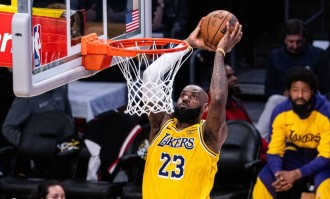 詹姆斯上一次常规赛得分没上双时 杜兰特还在读大学