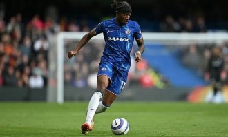 首发还是替补？阿森纳为何签下马杜埃凯