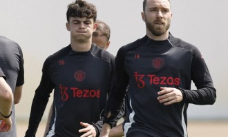 突发！曼联官宣10人下岗，三届英超冠军+4000万先生均遭清洗，重建风暴来袭？