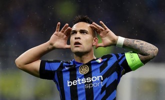 意甲动态速览：AC米兰3-0轻取莱切，国际米兰队长复出助力齐沃