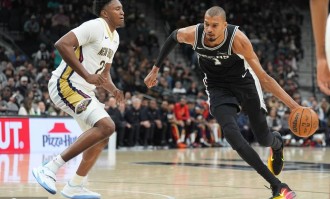 锡安24+10文班亚马16+16 鹈鹕胜马刺