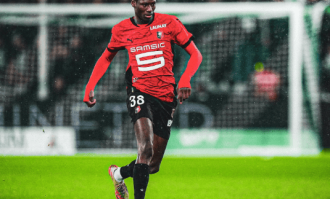 炸裂！21岁法国中场欧青赛两轰世界波，意甲三强天价哄抢，雷恩标价5000万