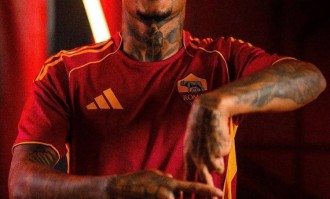 韦斯利：希望在罗马夺欧联杯&amp;晋级欧冠，我能适应四后卫和三后卫