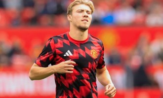 曼联磋商霍伊伦德转会条款，阿莫林暗示新援上位