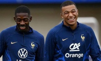 登贝莱首获金球奖，姆巴佩祝贺被赞高情商，世界杯+欧冠成新目标