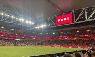 香港迎来盛夏足球热！利物浦等豪门启德对决，观众人数创新高