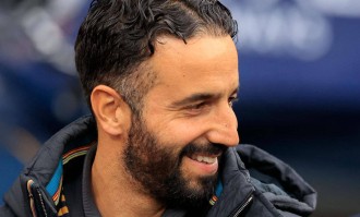 曼联高层对阿莫林给予充分信任，冬季转会窗将保持稳定态势