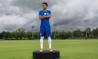 今日趣图：埃基蒂克德甲15球卖9500万欧，塞斯科13球8500万合理？