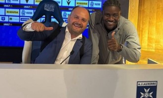 罗马诺：奥斯曼刚刚签署转会合同，正式从布莱顿租借加盟欧塞尔