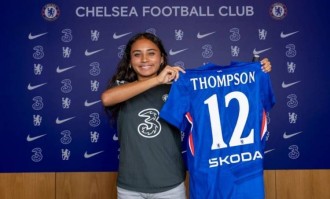 切尔西女足官方：20岁美国前锋艾丽莎-汤普森加盟，签约至2030年