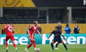 世俱杯激战！9打11巴黎2-0拜仁，穆西亚拉重伤离场