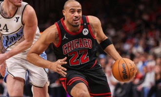 湖人旧将预计加盟费内巴切 年仅24岁告别NBA？