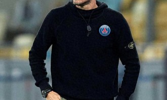 大巴黎不想当冤大头！4冠王功勋被下逐客令，恩里克对代替者满意